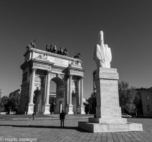 B&W Triumphal Arch, Milan